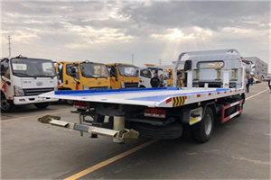 兴山汽车救援补胎